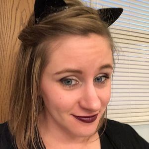 Meet your Posher, Cassandra